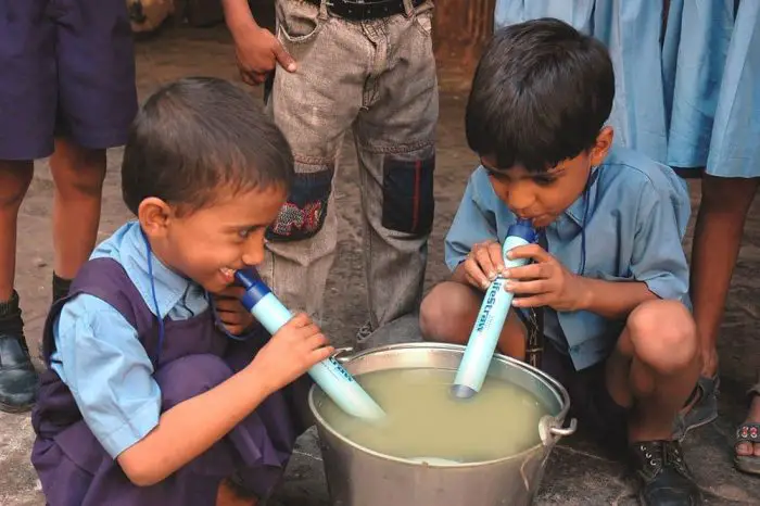 lifestraw-kids-filtering