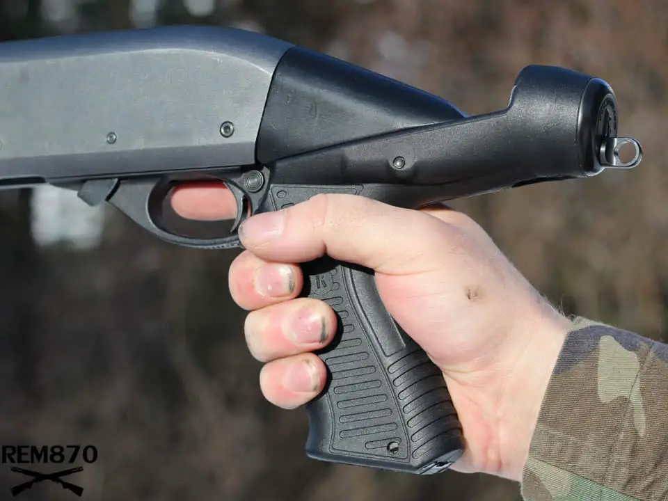Remington 870 Grip